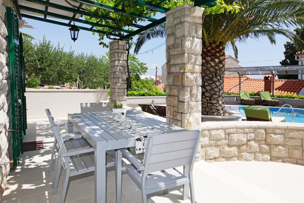 Apartments Diana - New Heated Pool Бол Экстерьер фото