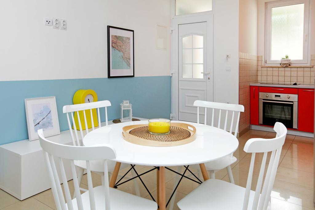 Apartments Diana - New Heated Pool Бол Экстерьер фото