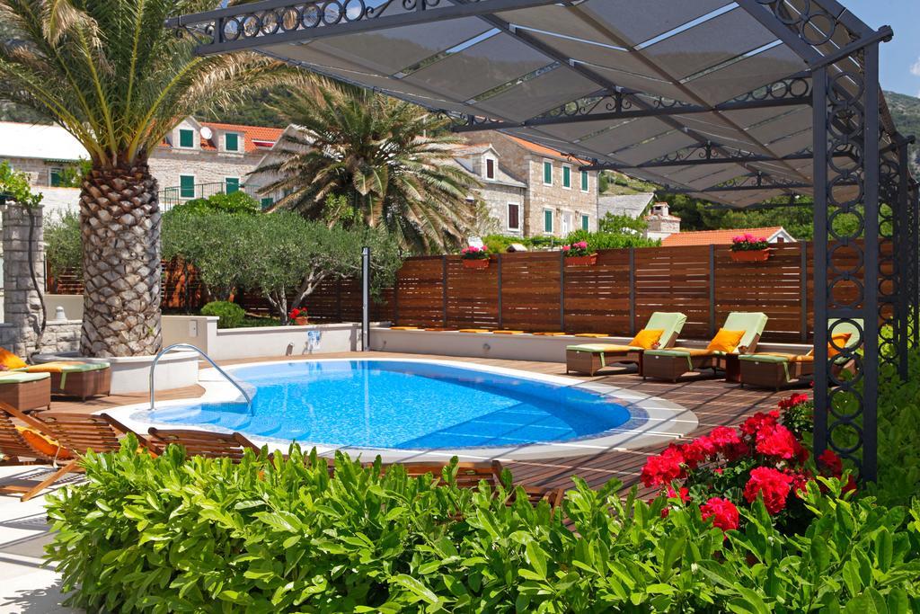 Apartments Diana - New Heated Pool Бол Экстерьер фото
