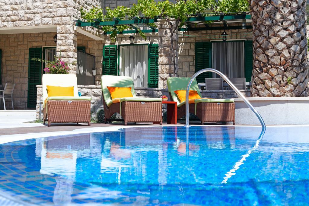 Apartments Diana - New Heated Pool Бол Экстерьер фото